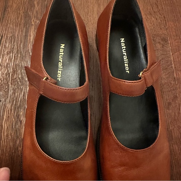 Naturalizer Brown Flats - Picture 6 of 7